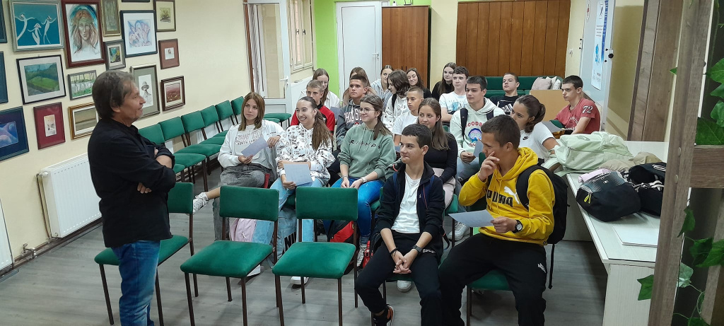 црвени крст Саша